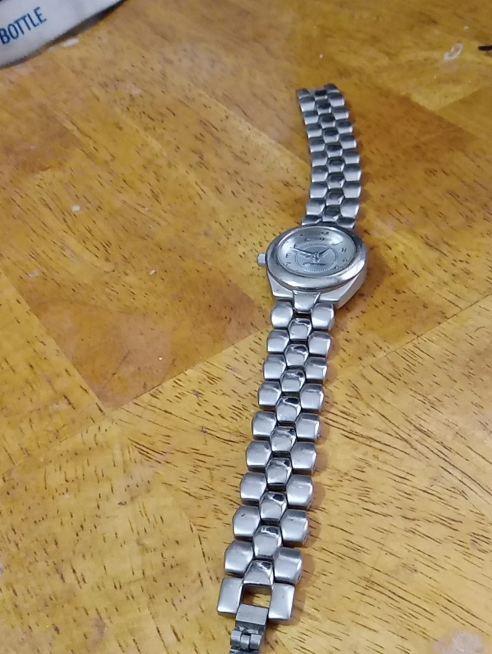 Eddie Bauer Elegant Silver-Tone Women's Bracelet Watch - White Dial